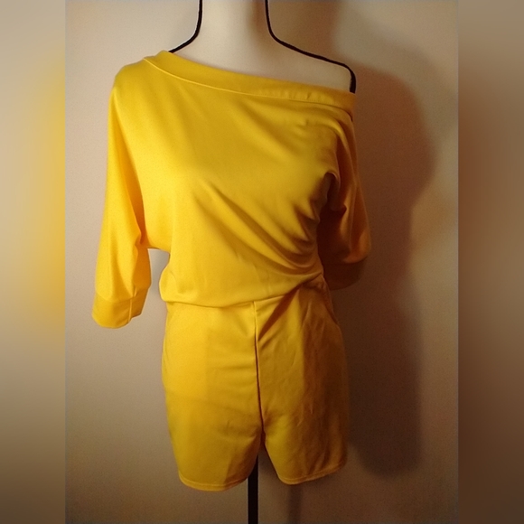 Yellow Drop Shoulder Romper with Belt Size M/L #W-30 - Picture 2 of 12